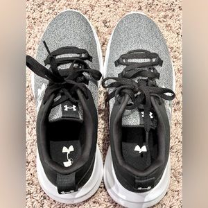 Under Armour Women’s Size 8